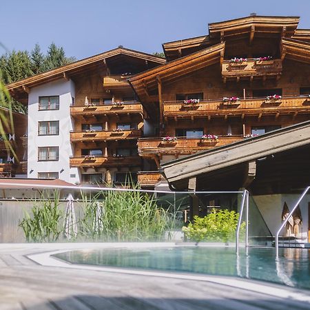 Hotel Die Sonne Σάαλμπαχ-Χίντεργκλεμ Εξωτερικό φωτογραφία